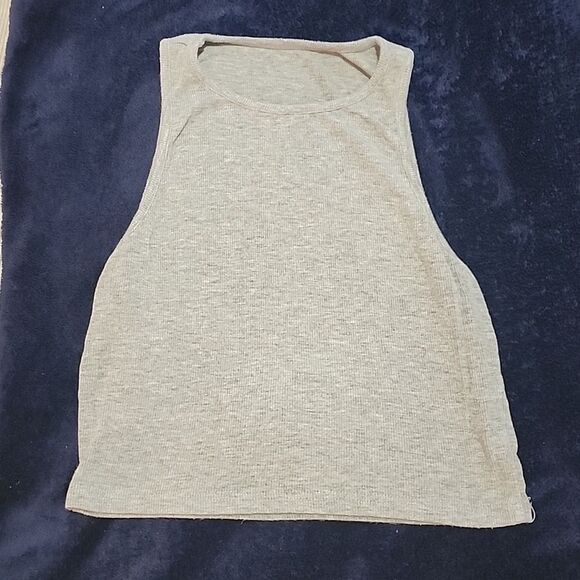 Stretchy Cropped Tank Top Like New - Picture 2 of 4